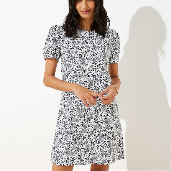 Loft New Floral Ruched Sleeve Shift Dress short sleeve - Picture 1 of 7